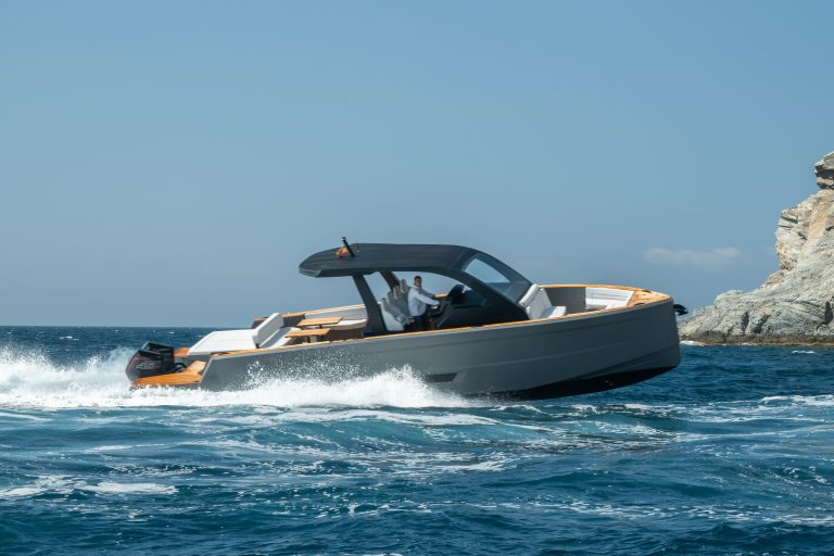 MAXIM_NEO43RACE-6572