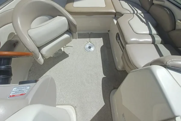 Sea Ray 200 Sundeck - Image 7