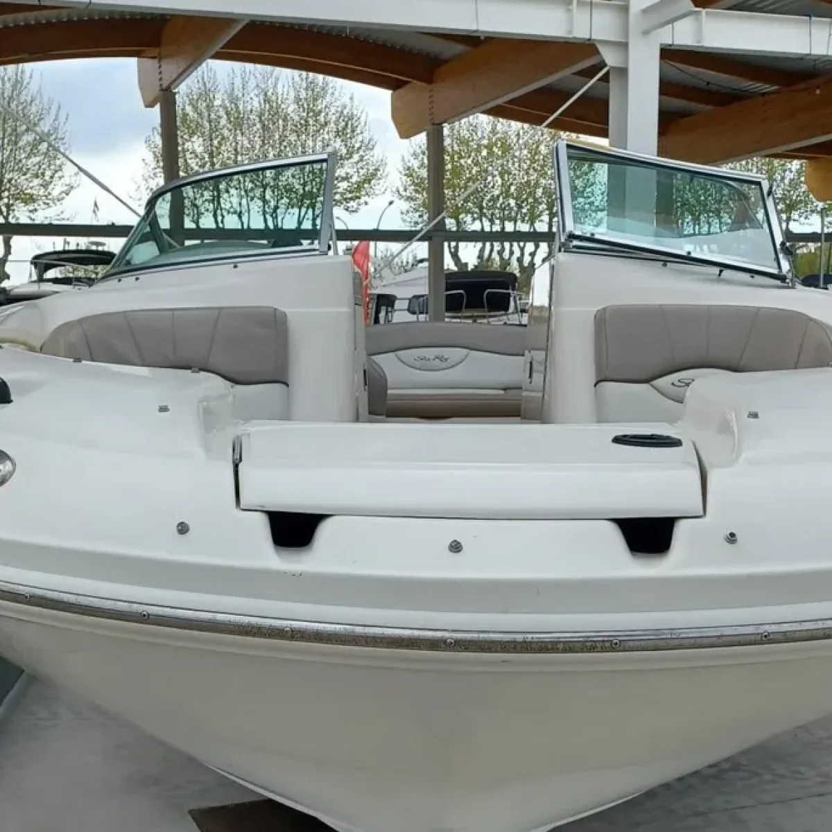 2004-sea-ray-200-sundeck-power-9753503-20250410061214992-1_XLARGE