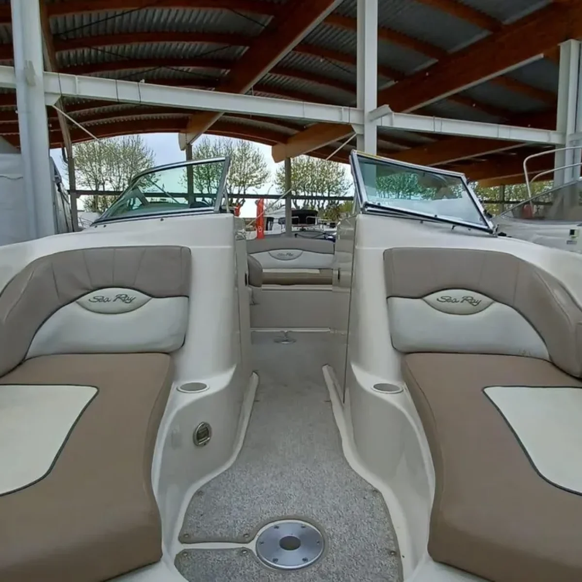 2004-sea-ray-200-sundeck-power-9753503-20250410061229173-1_XLARGE