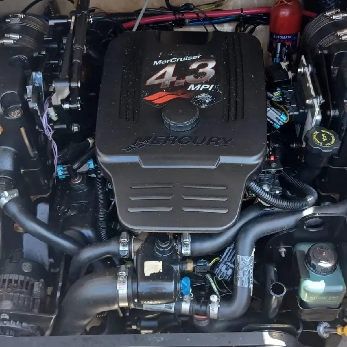 2004-sea-ray-200-sundeck-power-9753503-20250424085414617-1_XLARGE