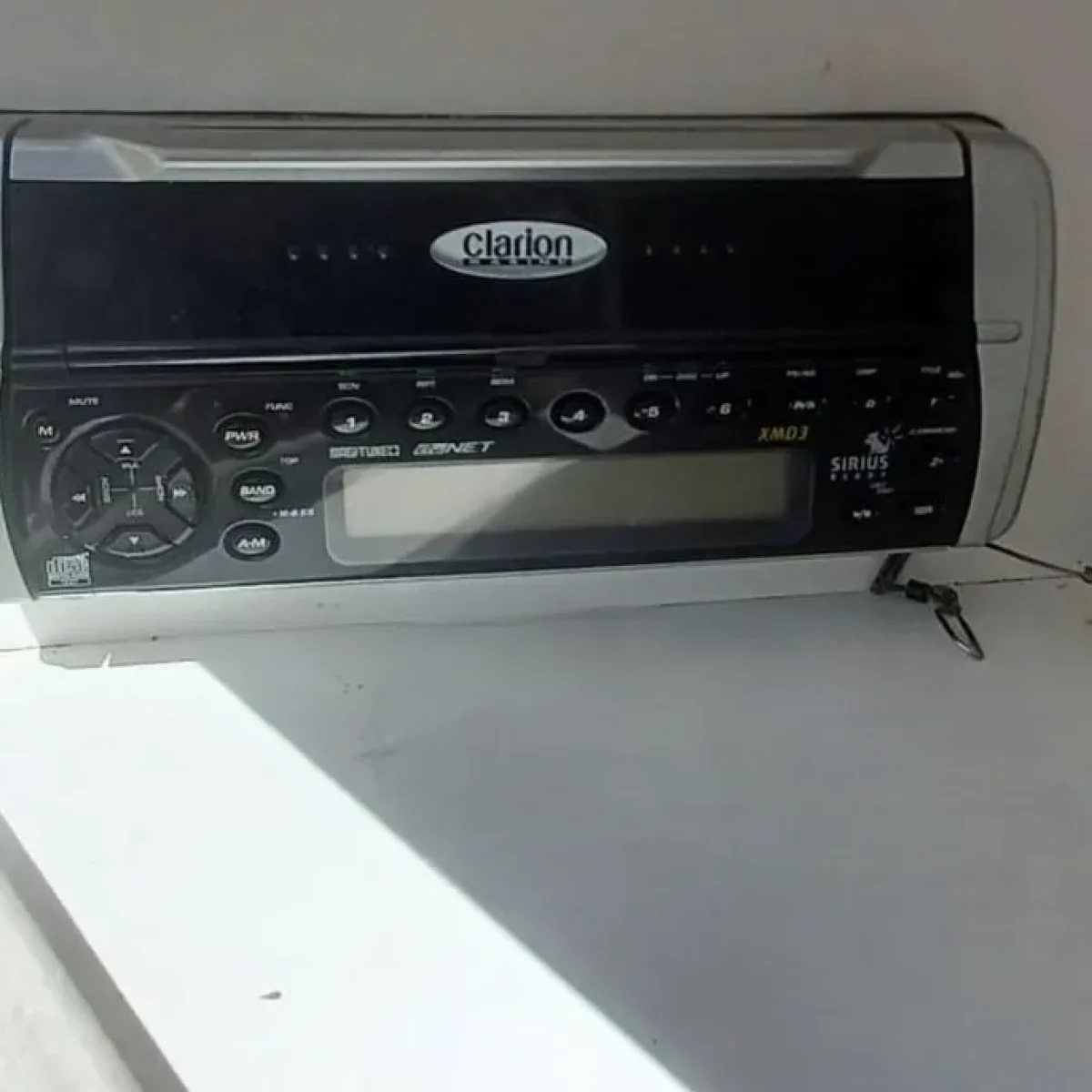 2004-sea-ray-200-sundeck-power-9753503-20250424085418208-1_XLARGE