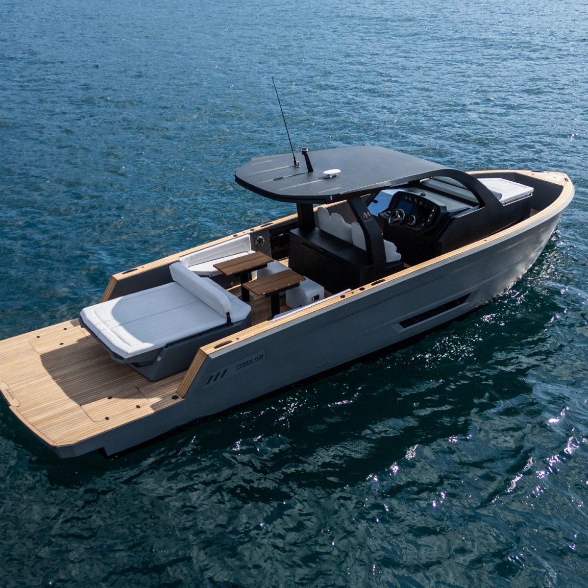 max43_comfort_aerial_side_013